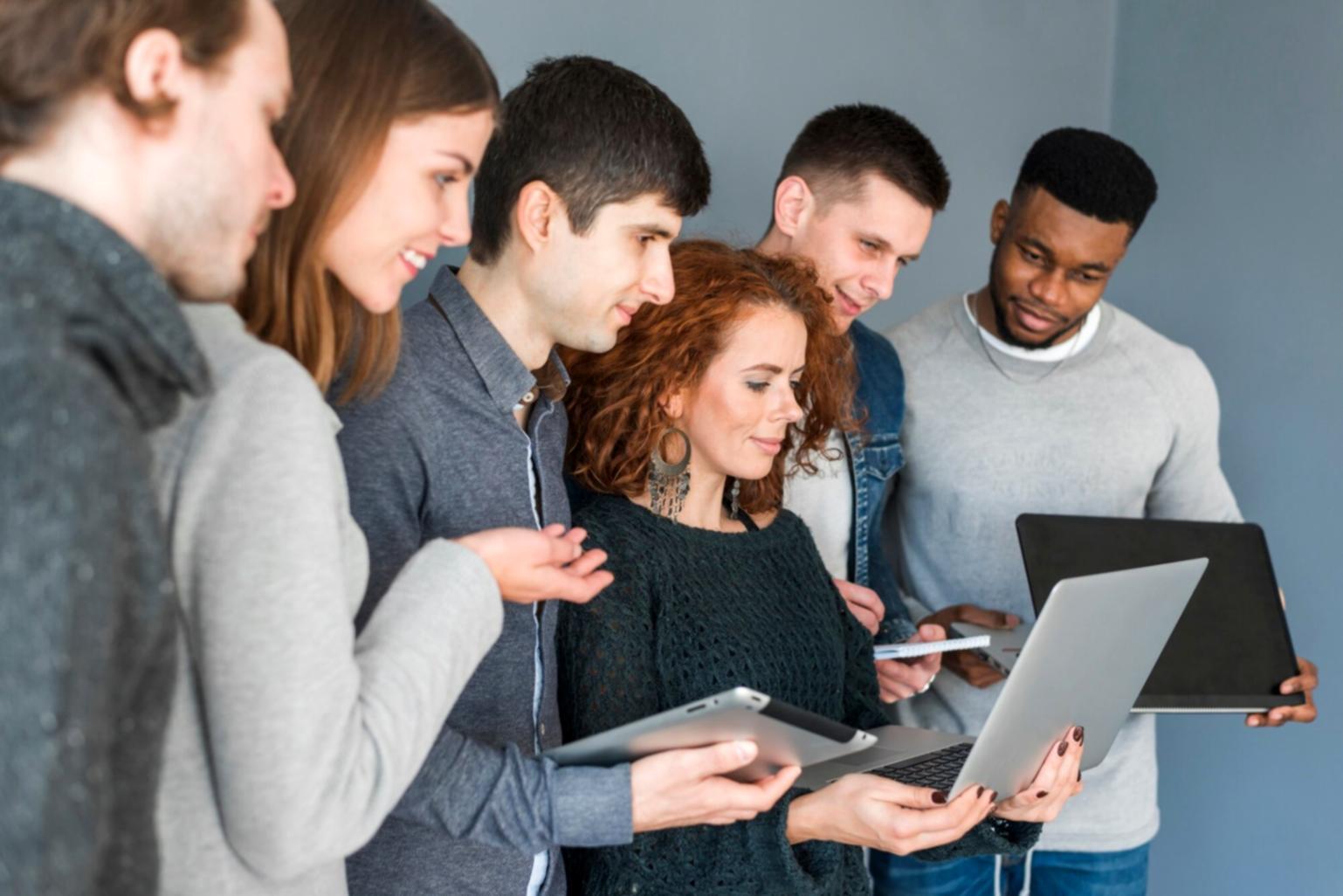 Студийная портретная съёмка с профессиональным освещением